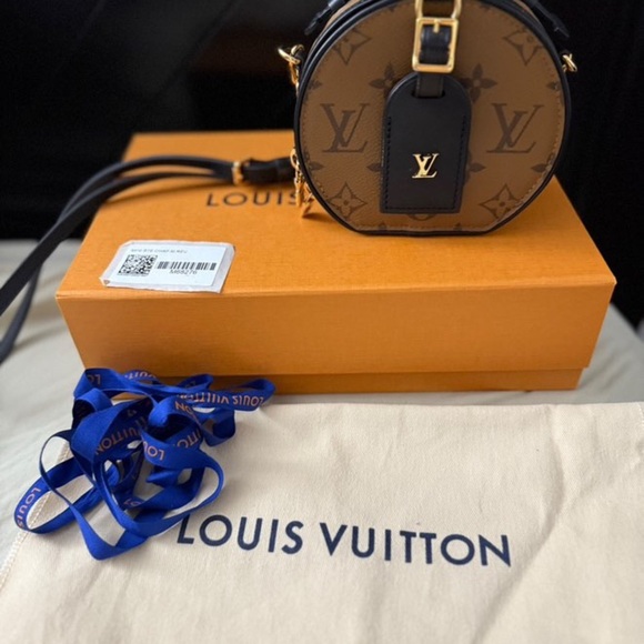 LOUIS VUITTON
2023 Monogram Reverse Mini Boite Chapeau - Picture 11 of 13